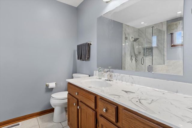 132 Ashcroft Drive, Bolingbrook, IL 60490