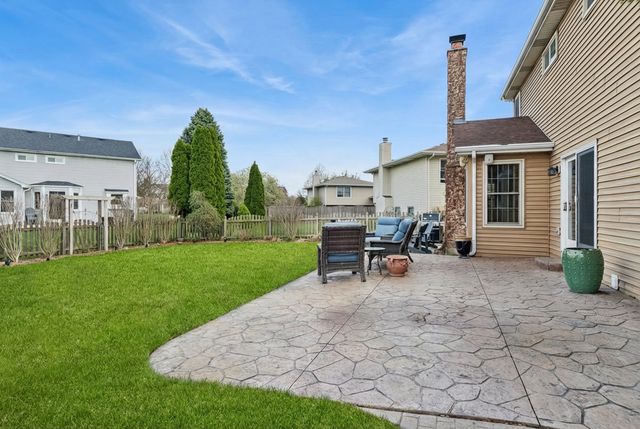 132 Ashcroft Drive, Bolingbrook, IL 60490