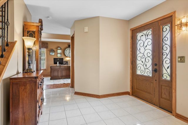 132 Ashcroft Drive, Bolingbrook, IL 60490