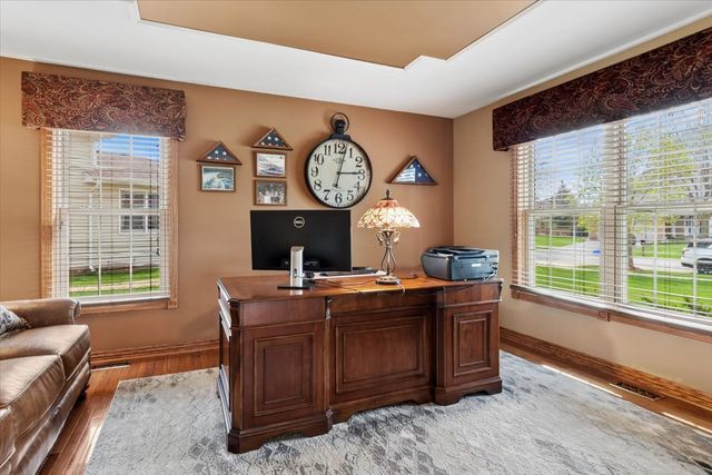 132 Ashcroft Drive, Bolingbrook, IL 60490
