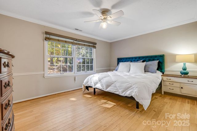 203 Davis Mountain Road, Laurel Park, NC 28739