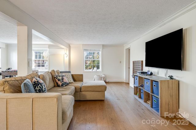 203 Davis Mountain Road, Laurel Park, NC 28739