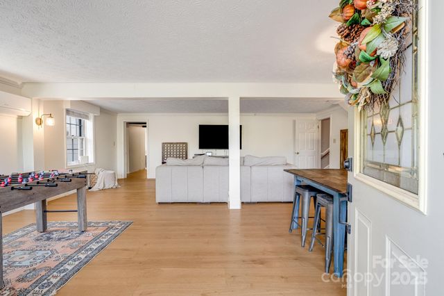 203 Davis Mountain Road, Laurel Park, NC 28739