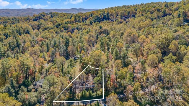 203 Davis Mountain Road, Laurel Park, NC 28739
