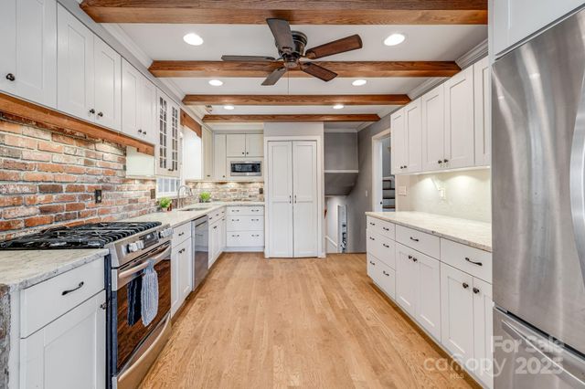 203 Davis Mountain Road, Laurel Park, NC 28739