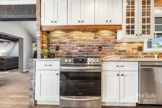 203 Davis Mountain Road, Laurel Park, NC 28739