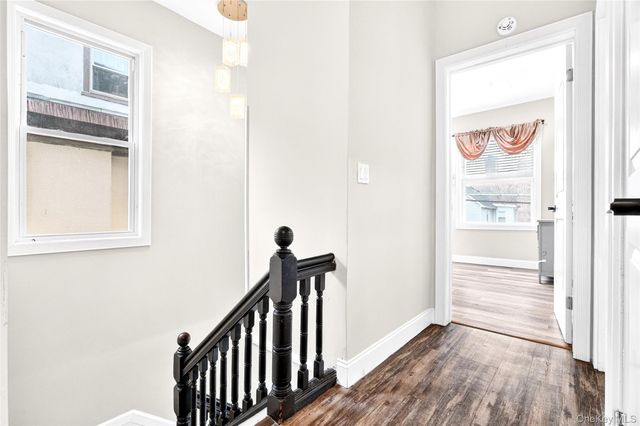 240 S 10th Avenue, Mount Vernon, NY 10550