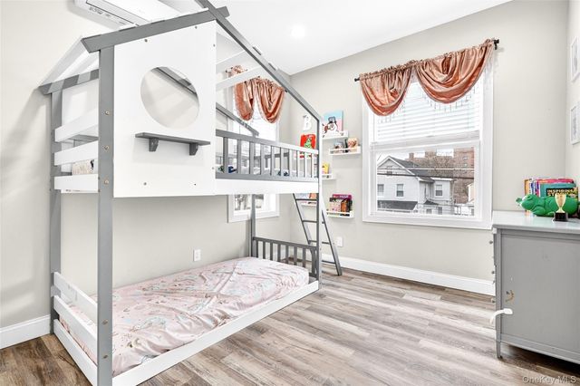 240 S 10th Avenue, Mount Vernon, NY 10550