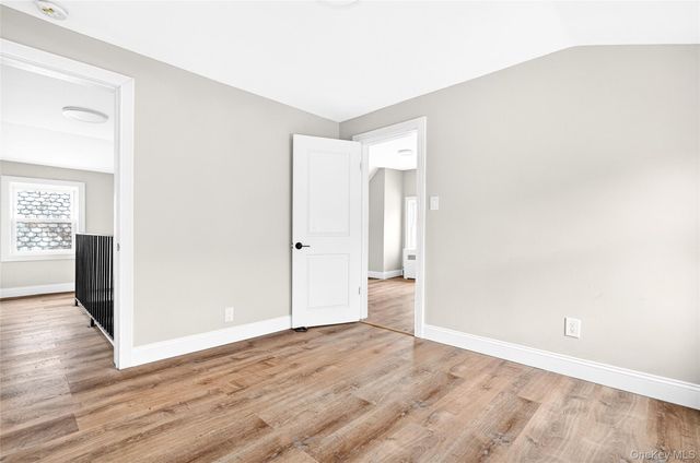 240 S 10th Avenue, Mount Vernon, NY 10550