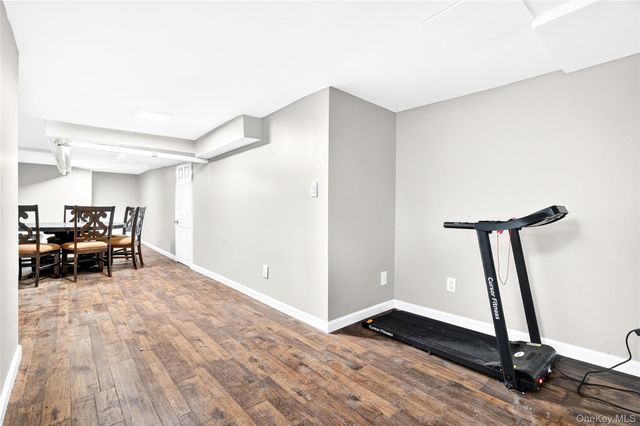 240 S 10th Avenue, Mount Vernon, NY 10550