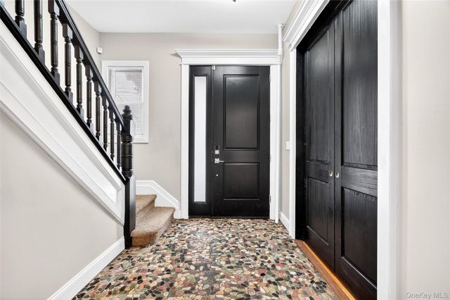 240 S 10th Avenue, Mount Vernon, NY 10550