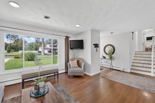 12937 Bayview Drive, Vicksburg, MI 49097