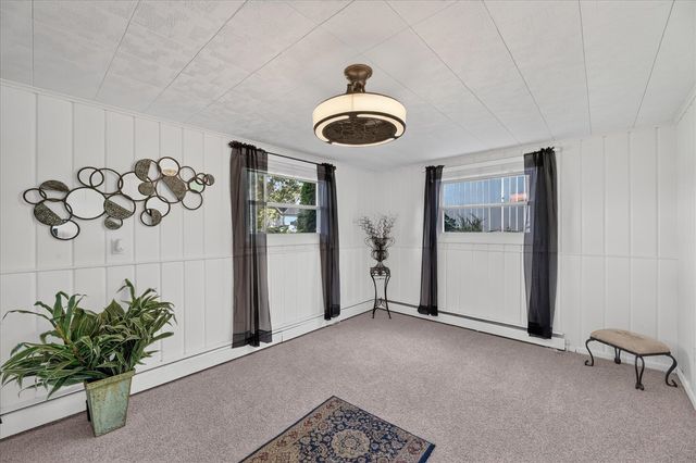 12937 Bayview Drive, Vicksburg, MI 49097