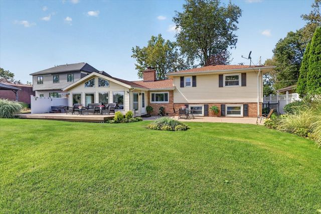 12937 Bayview Drive, Vicksburg, MI 49097