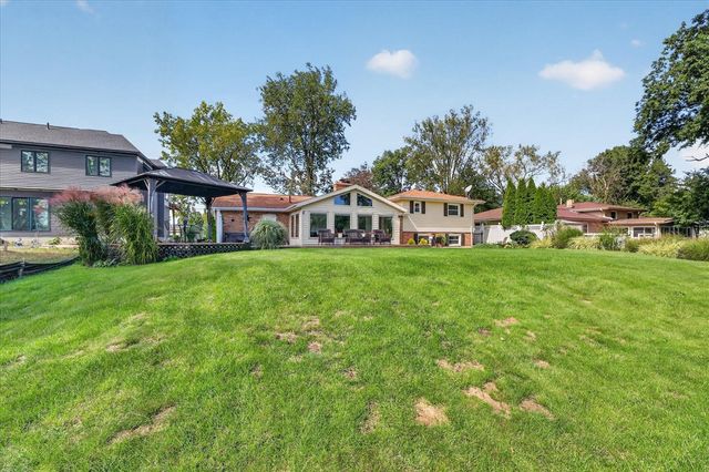 12937 Bayview Drive, Vicksburg, MI 49097