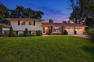 12937 Bayview Drive, Vicksburg, MI 49097