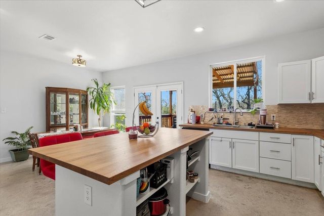 209 Iva LN, Bastrop, TX 78602