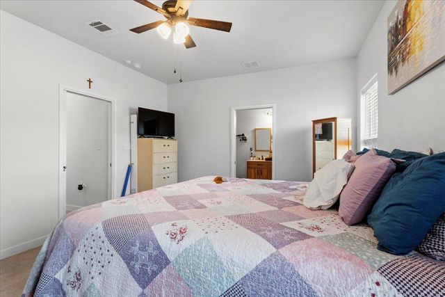 209 Iva LN, Bastrop, TX 78602