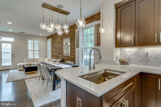 944 N COLUMBUS ST, Alexandria, VA 22314
