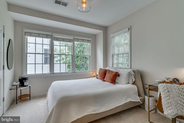 944 N COLUMBUS ST, Alexandria, VA 22314