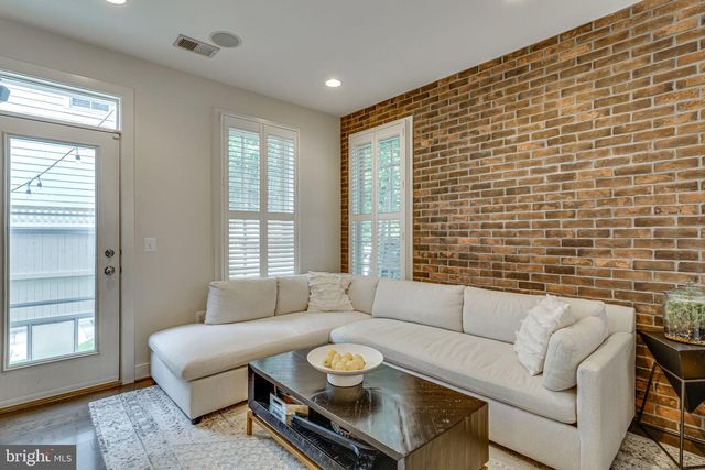 944 N COLUMBUS ST, Alexandria, VA 22314