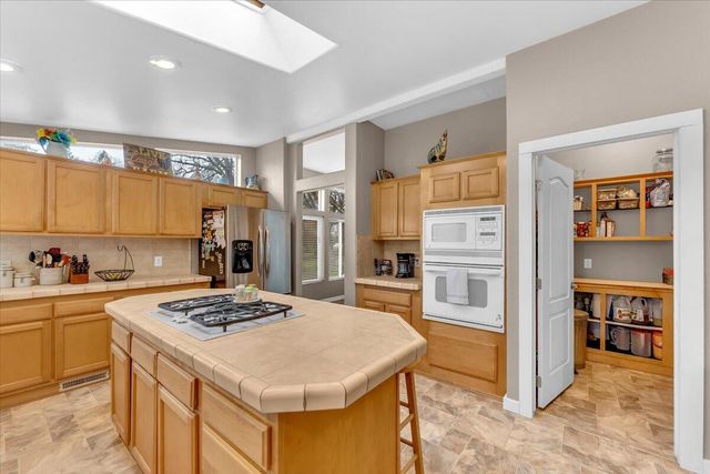 18615 Bowman Road, Cottonwood, CA 96022