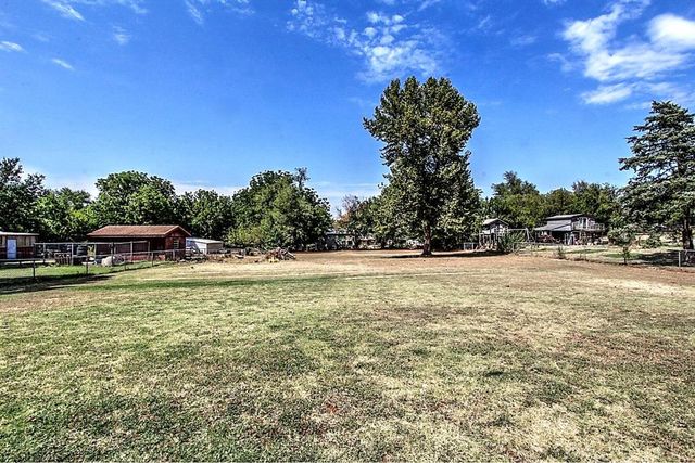 1823 W Rose Oak Drive, Mustang, OK 73064