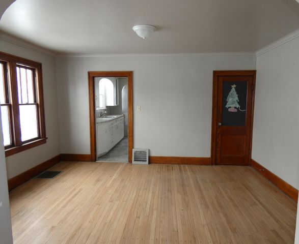 627 E Main Street, Benton Harbor City, MI 49022