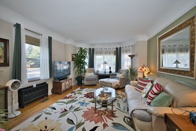 5974 W Miami Avenue, Chicago, IL 60646