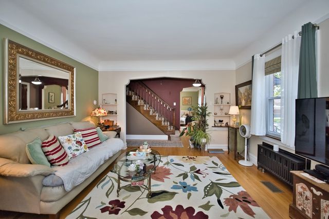 5974 W Miami Avenue, Chicago, IL 60646