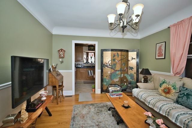 5974 W Miami Avenue, Chicago, IL 60646