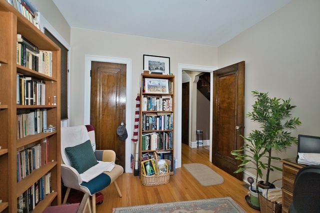 5974 W Miami Avenue, Chicago, IL 60646