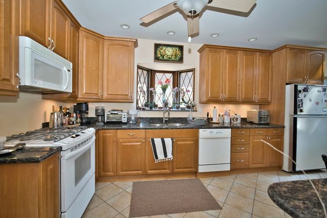 5974 W Miami Avenue, Chicago, IL 60646