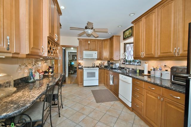 5974 W Miami Avenue, Chicago, IL 60646