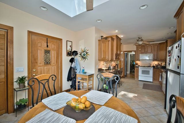 5974 W Miami Avenue, Chicago, IL 60646