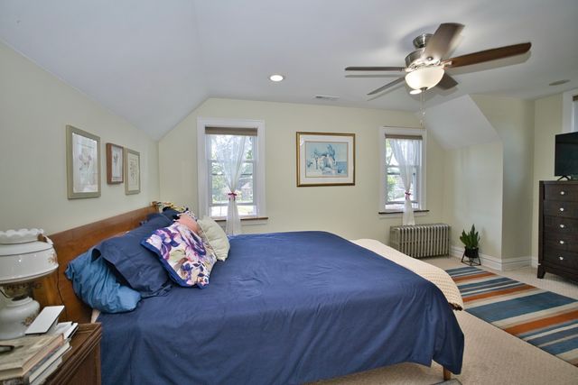5974 W Miami Avenue, Chicago, IL 60646
