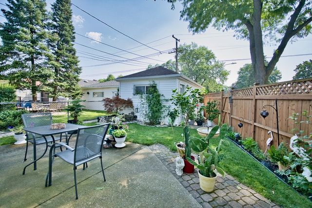 5974 W Miami Avenue, Chicago, IL 60646