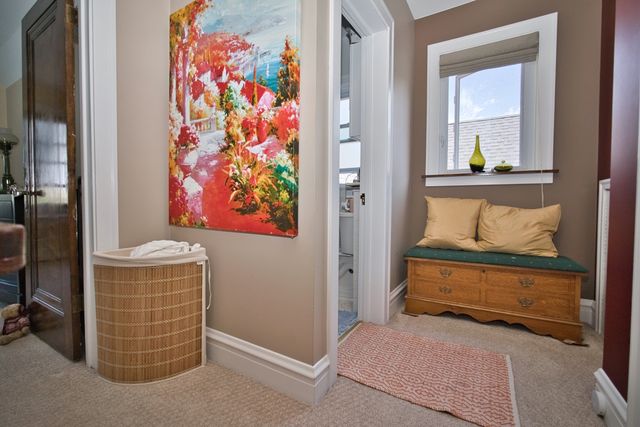 5974 W Miami Avenue, Chicago, IL 60646