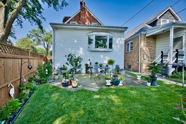 5974 W Miami Avenue, Chicago, IL 60646