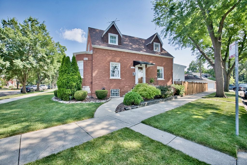 5974 W Miami Avenue, Chicago, IL 60646
