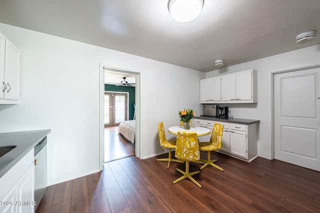 2144 W Whitton Avenue, Phoenix, AZ 85015