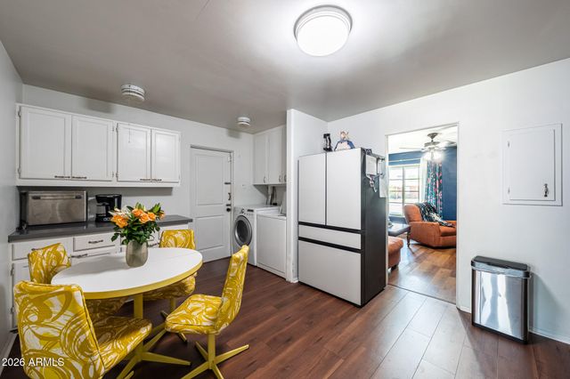 2144 W Whitton Avenue, Phoenix, AZ 85015