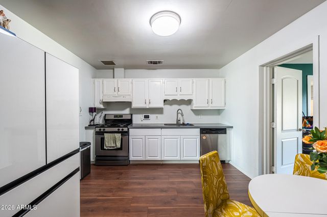 2144 W Whitton Avenue, Phoenix, AZ 85015