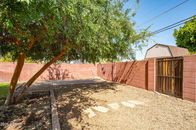 2144 W Whitton Avenue, Phoenix, AZ 85015