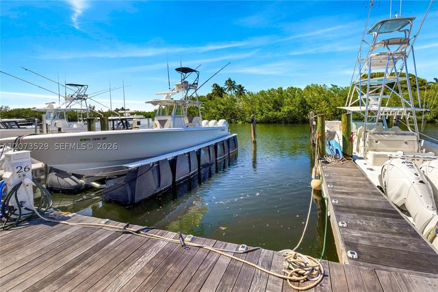 6200 SW 152nd St, Palmetto Bay, FL 33157