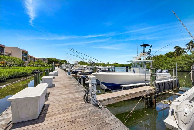 6200 SW 152nd St, Palmetto Bay, FL 33157