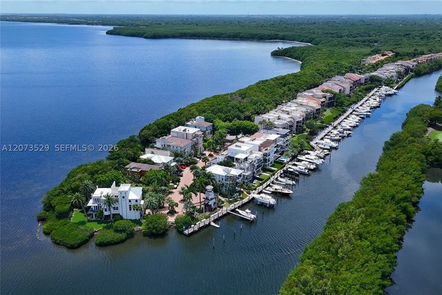 6200 SW 152nd St, Palmetto Bay, FL 33157