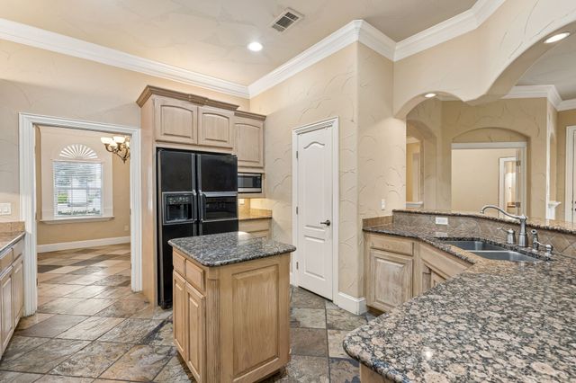 3803 Park Flower Court, Arlington, TX 76017