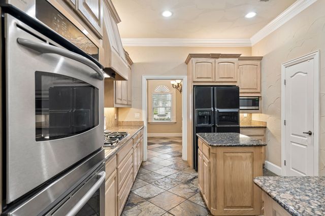 3803 Park Flower Court, Arlington, TX 76017