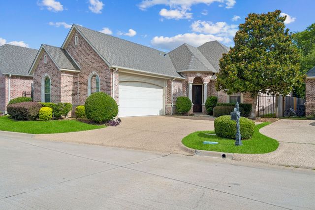 3803 Park Flower Court, Arlington, TX 76017